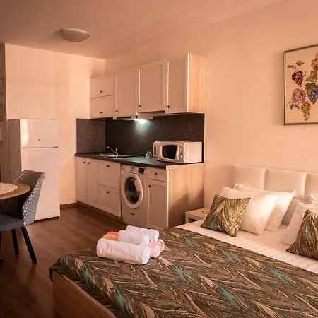 Bellissimo студио близо до плажа Равда